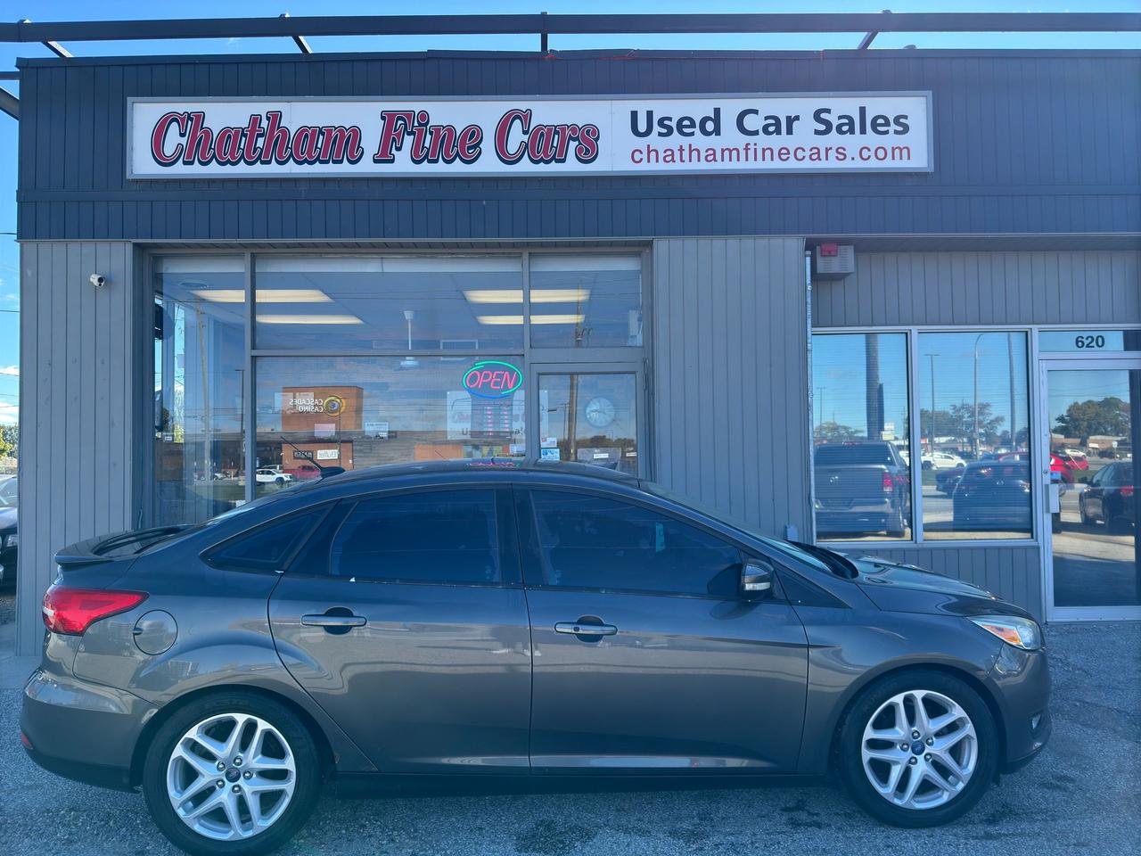 2015 Ford Focus Titanium - Photo #2