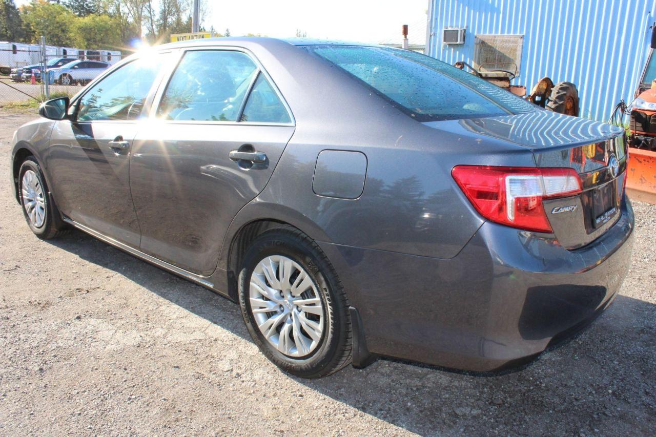 2014 Toyota Camry  Photo3