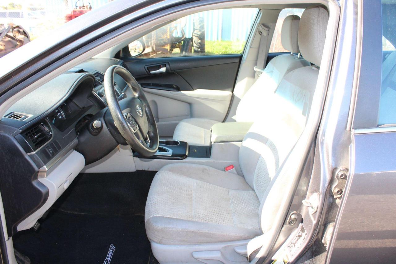 2014 Toyota Camry  Photo4