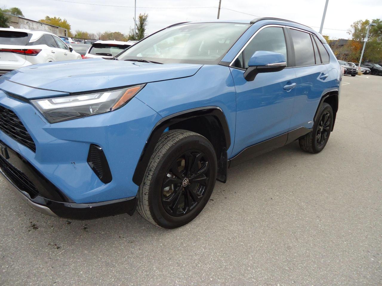 Used 2022 Toyota RAV4 Hybrid SE AWD for sale in Toronto, ON