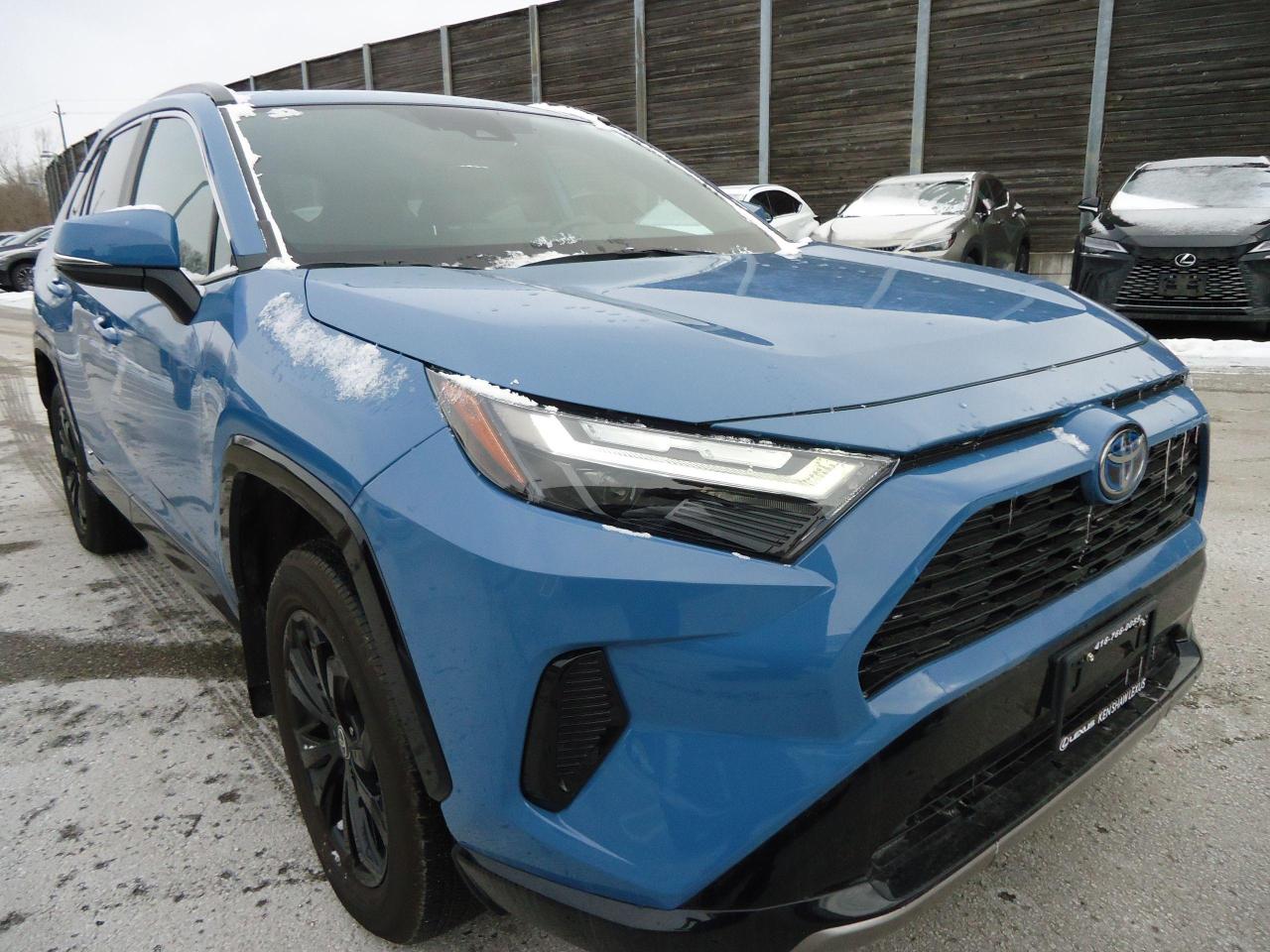 2022 Toyota RAV4 Hybrid SE AWD - Photo #2