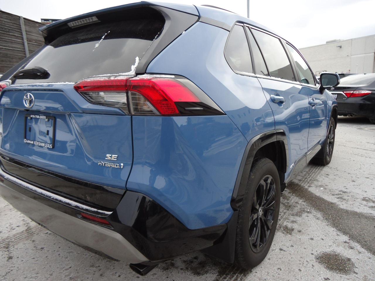 2022 Toyota RAV4 Hybrid SE AWD - Photo #6