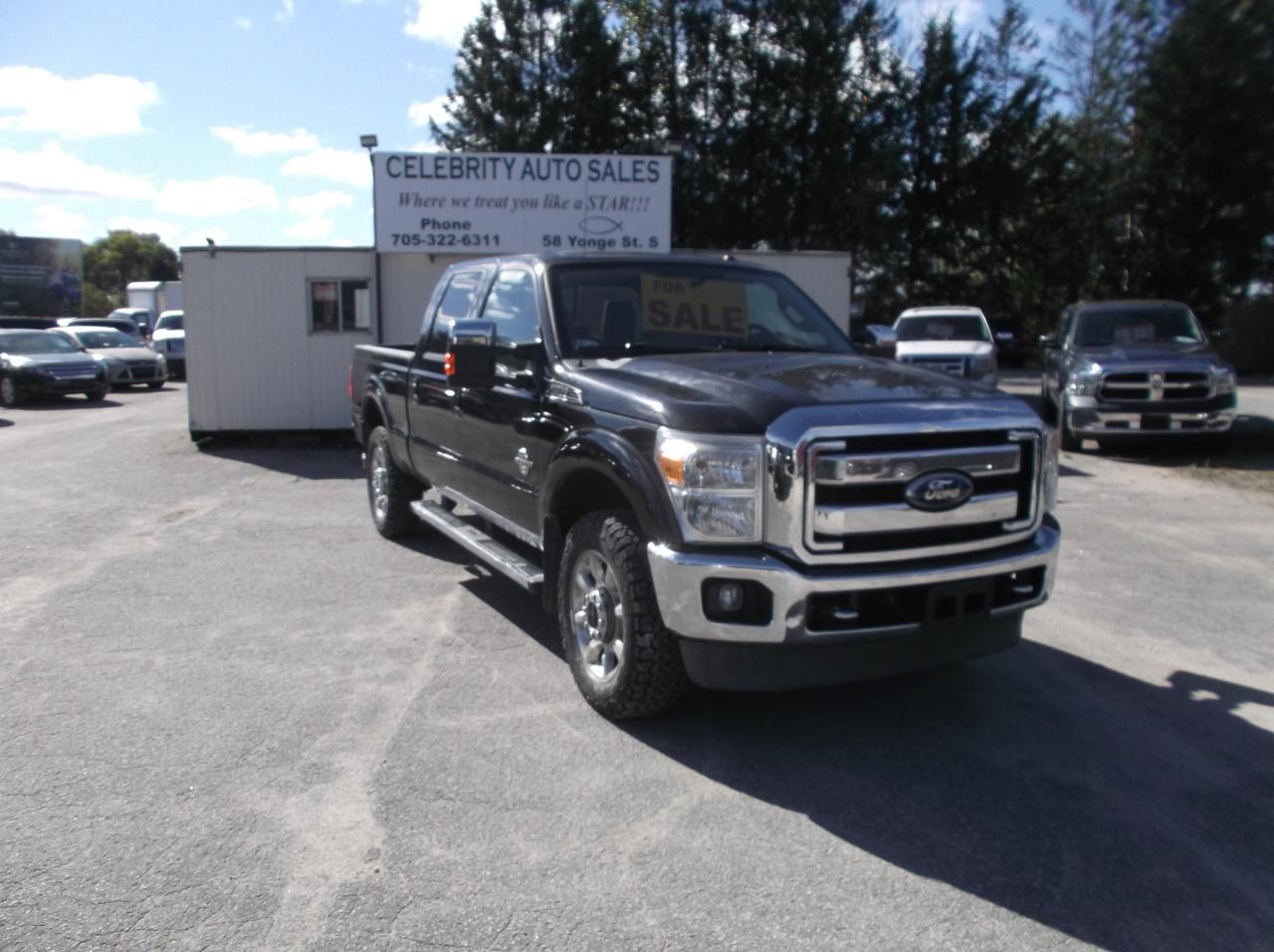 Used 2011 Ford F-250 4X4 SUPPER DUTY 4 D00R LARIAT for sale in Elmvale, ON