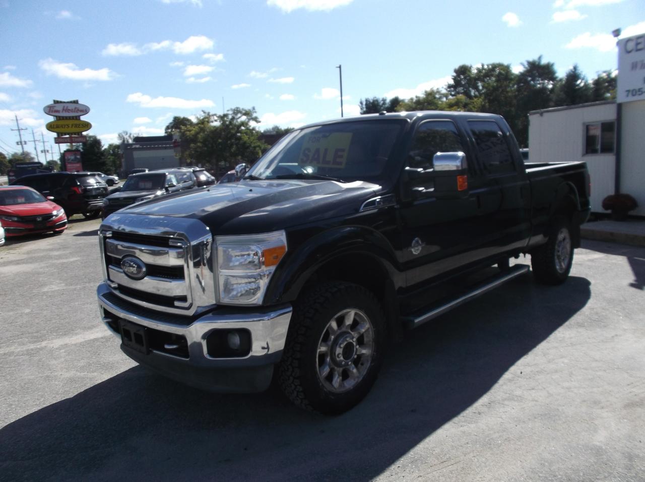 2011 Ford F-250 4X4 SUPPER DUTY 4 D00R LARIAT - Photo #3