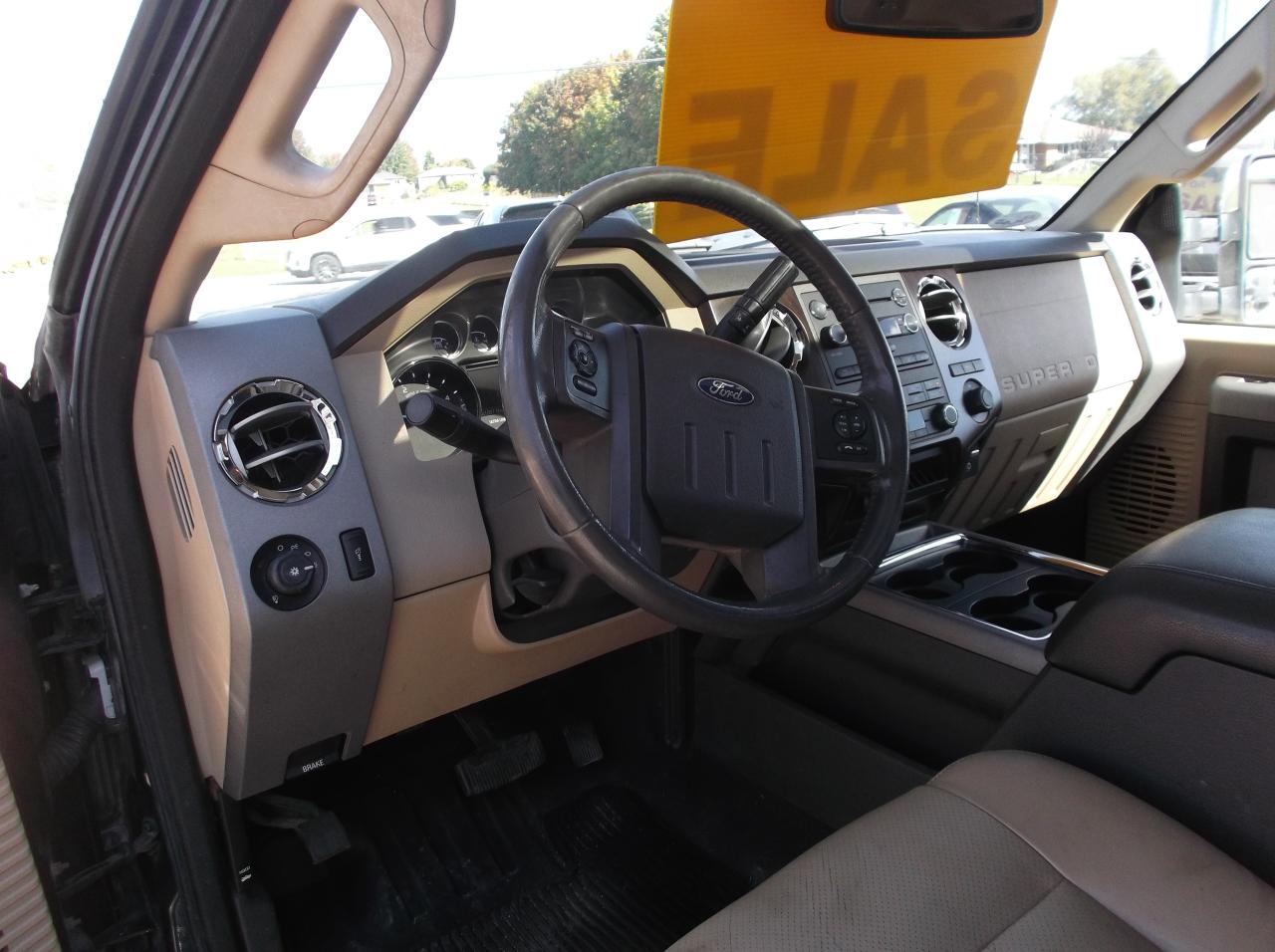 2011 Ford F-250 4X4 SUPPER DUTY 4 D00R LARIAT - Photo #6