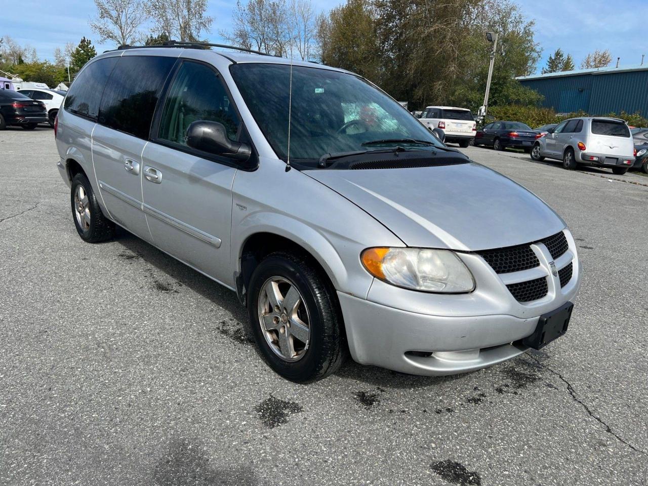 2004 Dodge Grand Caravan SXT - Photo #6