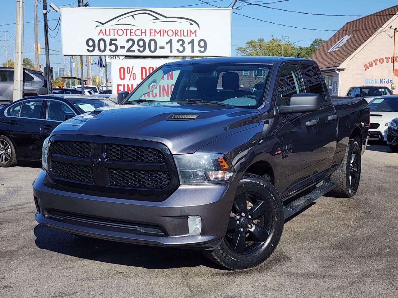 Used 2019 RAM 1500 Classic Express Quad Cab 6'4 BOX / 5.7 HEMI / Reverse Cam for sale in Mississauga, ON