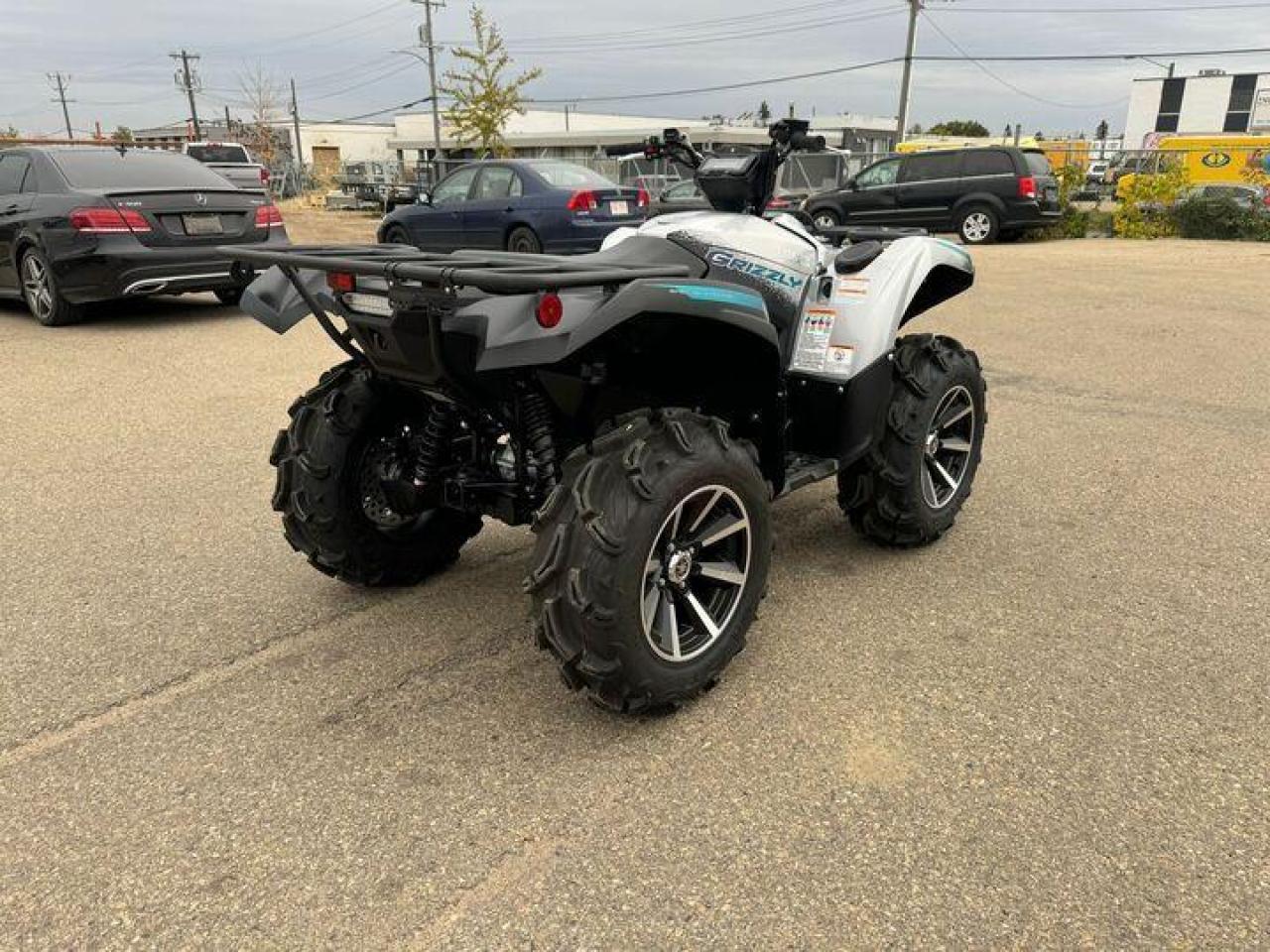 2024 Yamaha Grizzly 700 EPS SE $114 B/W - Photo #3