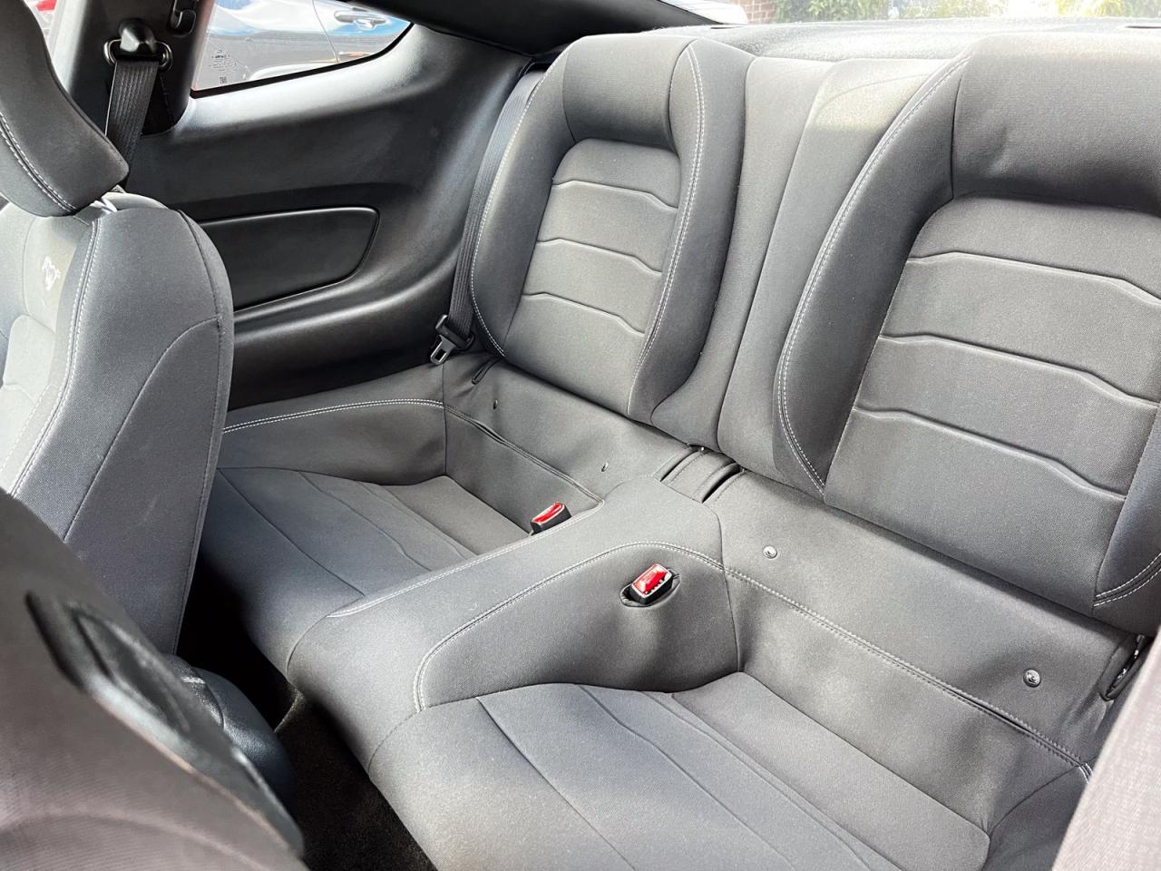 2016 Ford Mustang ECOBOOST COUPE - Photo #17
