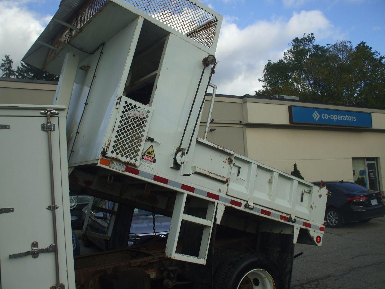 2018 International 4300 6.7 L Cummins,Dump Body,Allison Automatic,124000KM - Photo #18