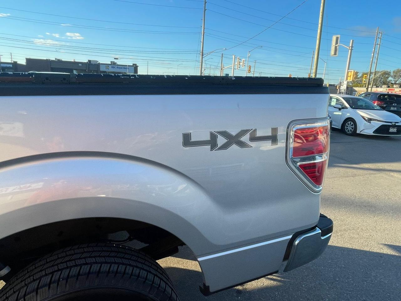 2010 Ford F-150 4WD 4.6L V8 SuperCrew 145" XLT LOW KM Photo4