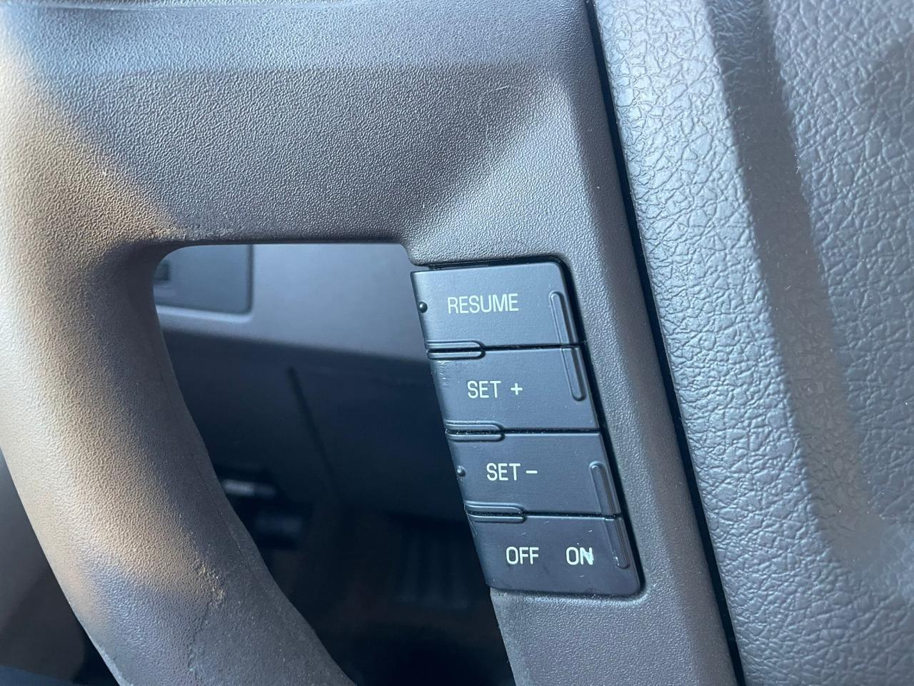2010 Ford F-150 4WD 4.6L V8 SuperCrew 145" XLT LOW KM - Photo #20