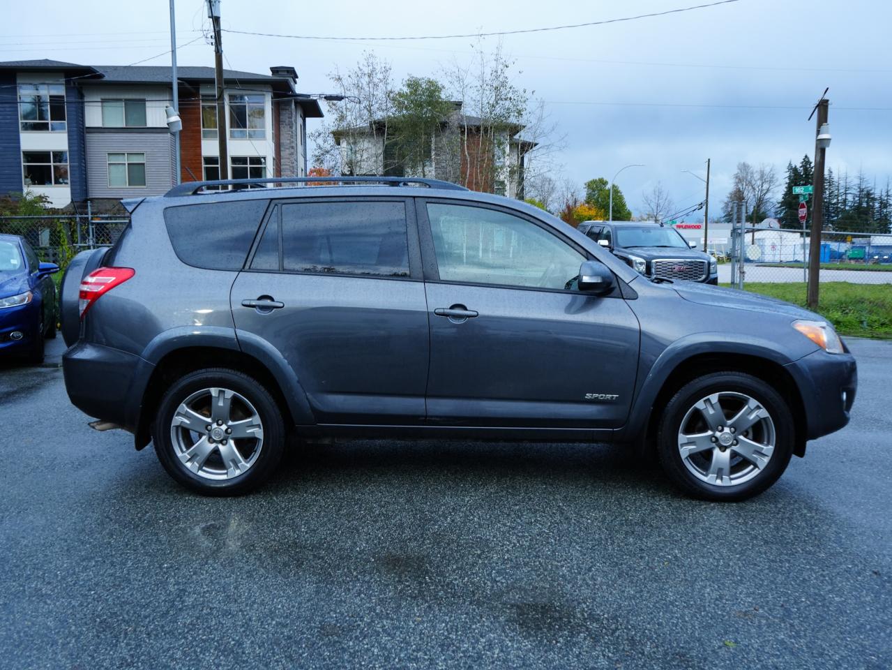 2011 Toyota RAV4 Sport 4WD 4dr I4 FINANCING AVAILABLE Photo3