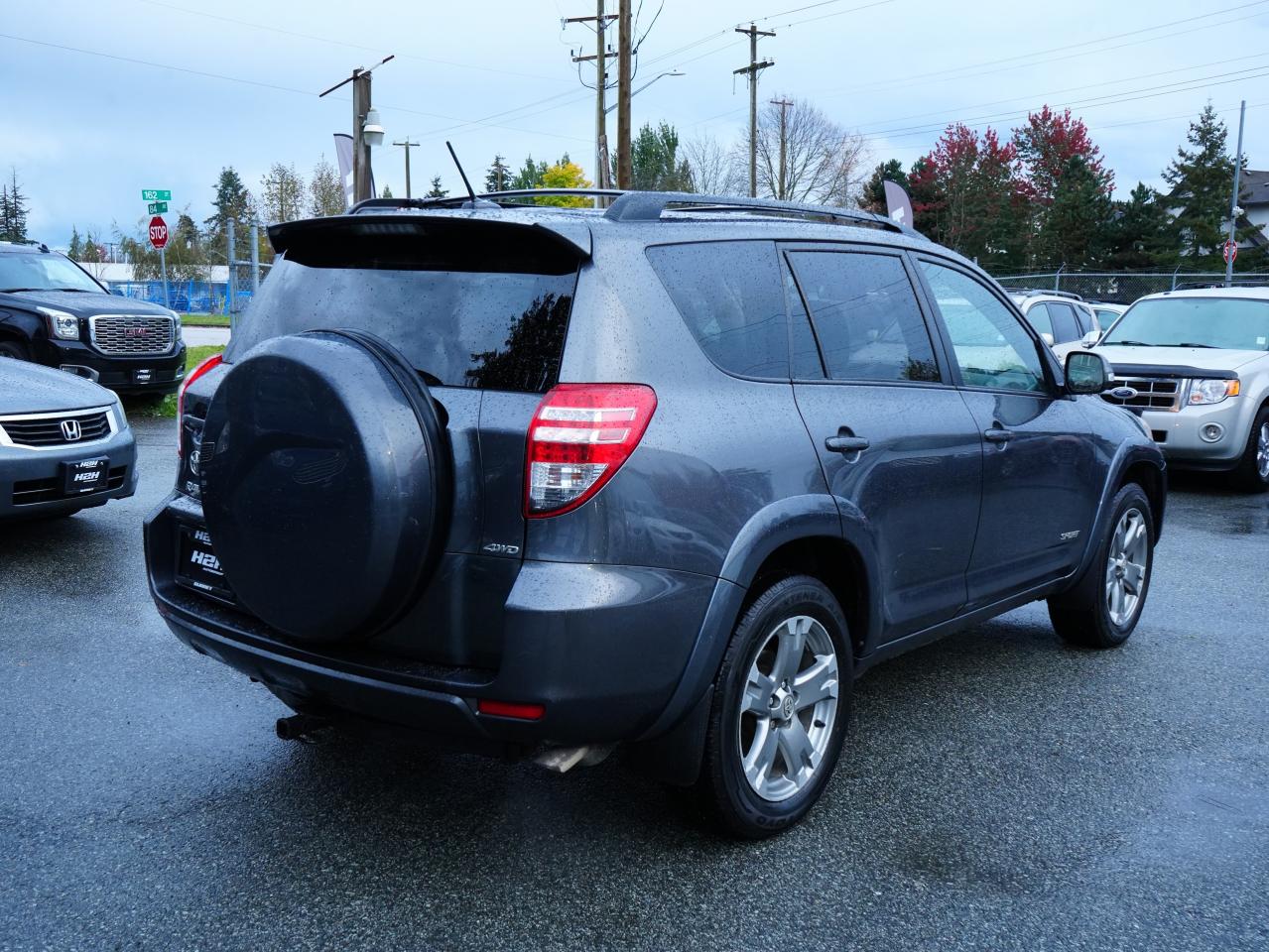 2011 Toyota RAV4 Sport 4WD 4dr I4 FINANCING AVAILABLE Photo4