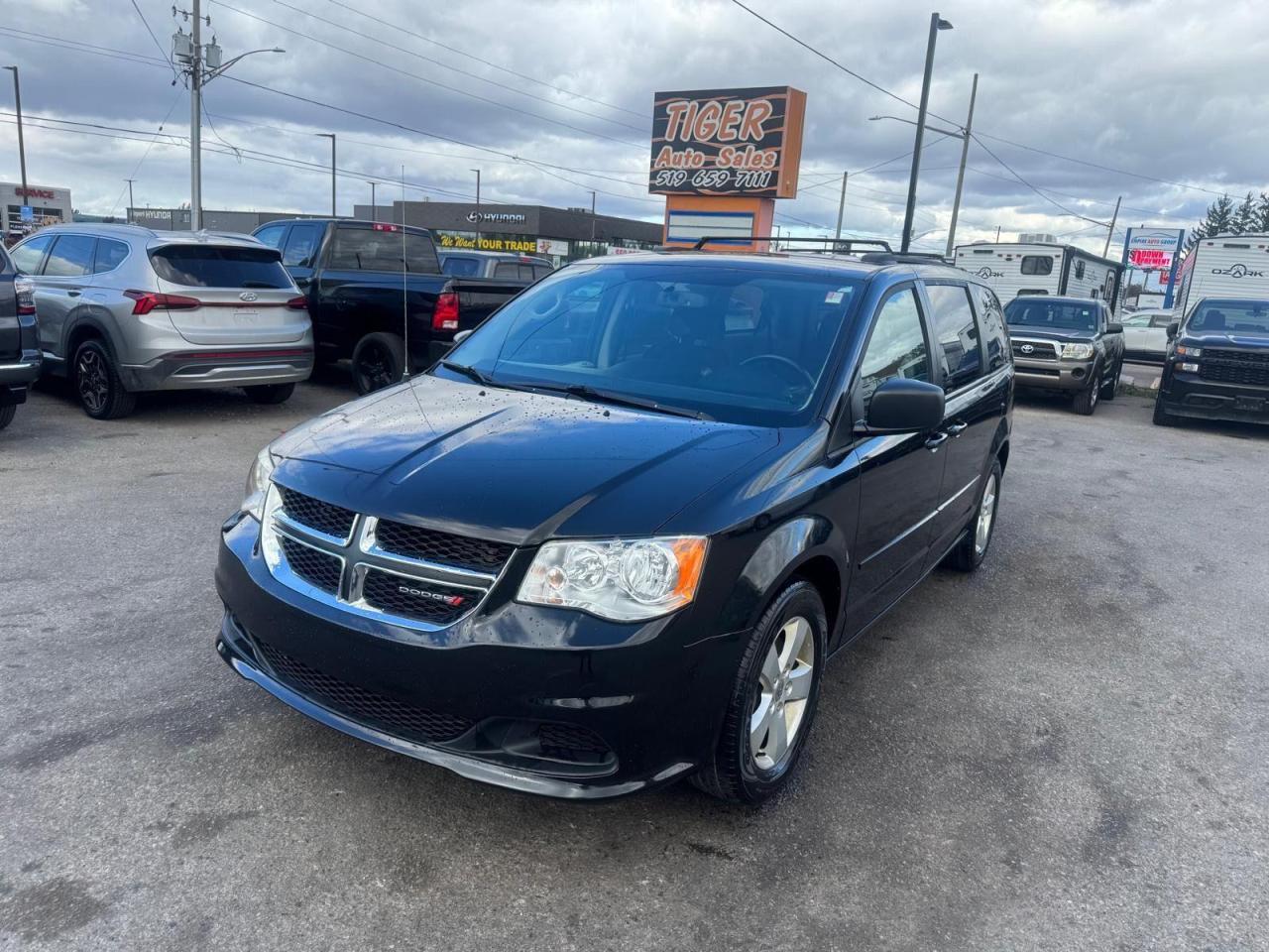 2017 Dodge Grand Caravan SXT, STOW N GO, ONLY 191KMS, CERTIFIED - Photo #1