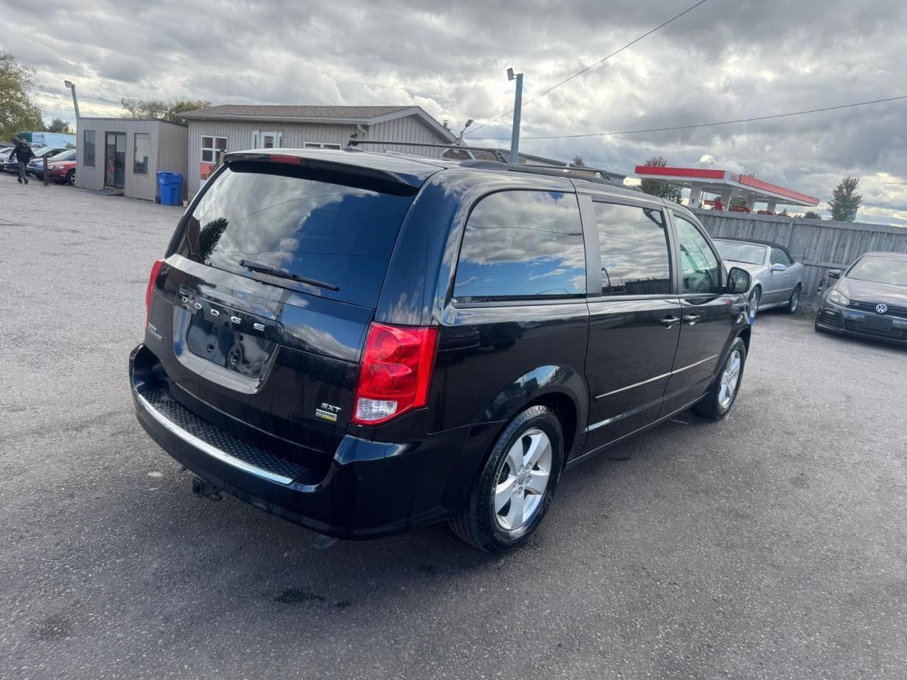 2017 Dodge Grand Caravan SXT, STOW N GO, ONLY 191KMS, CERTIFIED - Photo #5