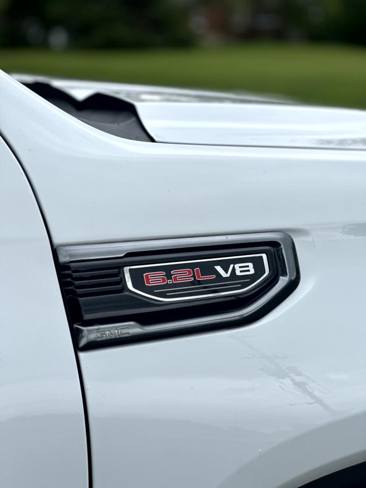 2022 GMC Sierra 1500 AT4 - Photo #5