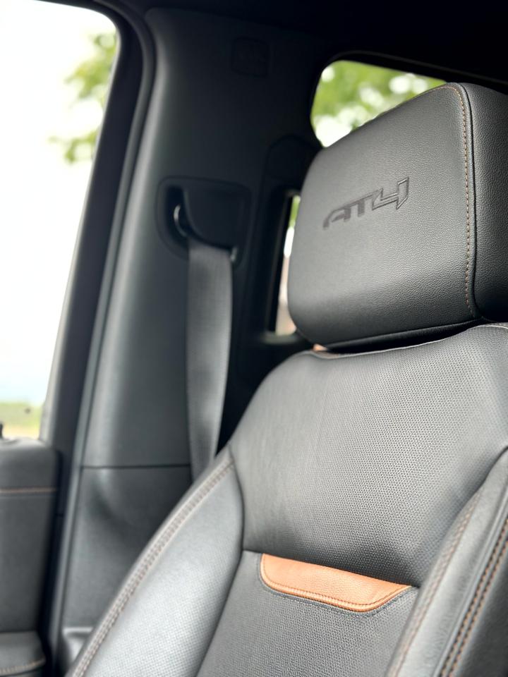 2022 GMC Sierra 1500 AT4 - Photo #14