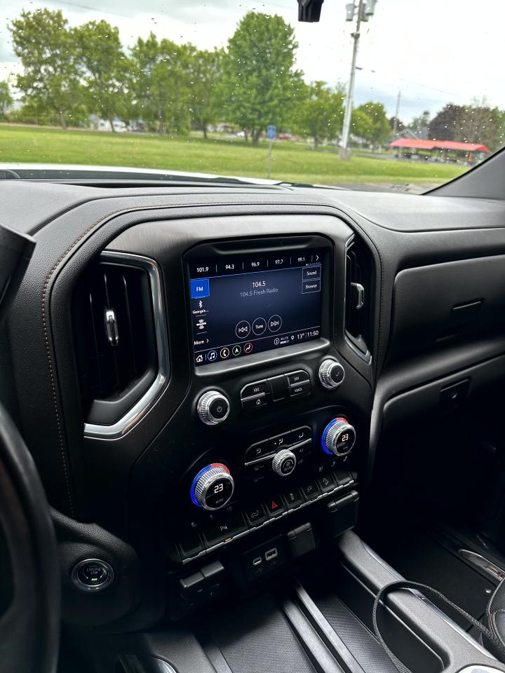 2022 GMC Sierra 1500 AT4 - Photo #19