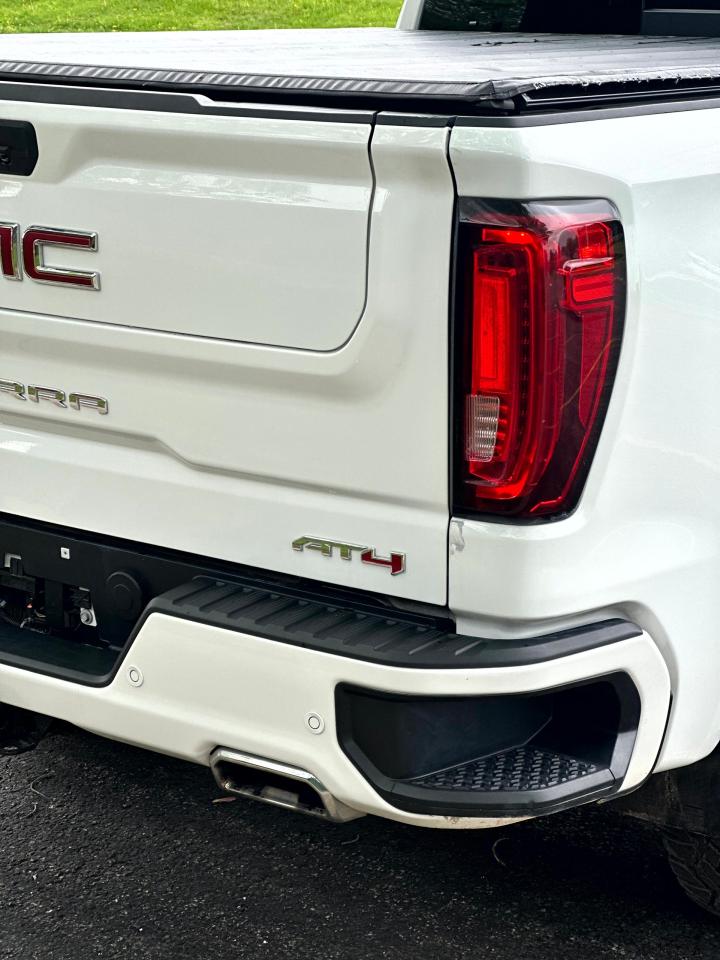 2022 GMC Sierra 1500 AT4 - Photo #11