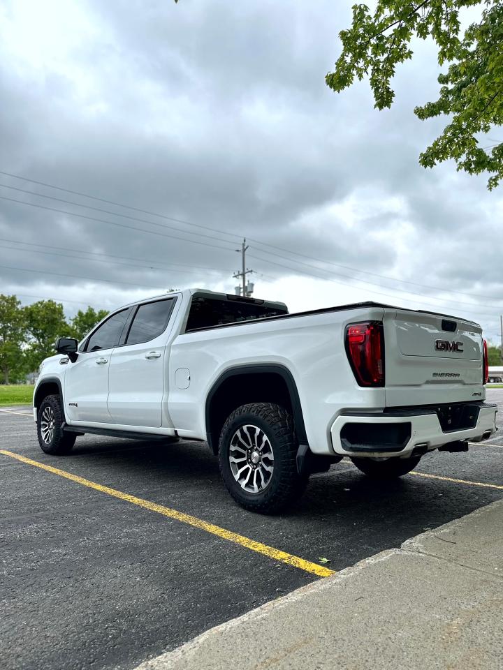2022 GMC Sierra 1500 AT4 - Photo #8