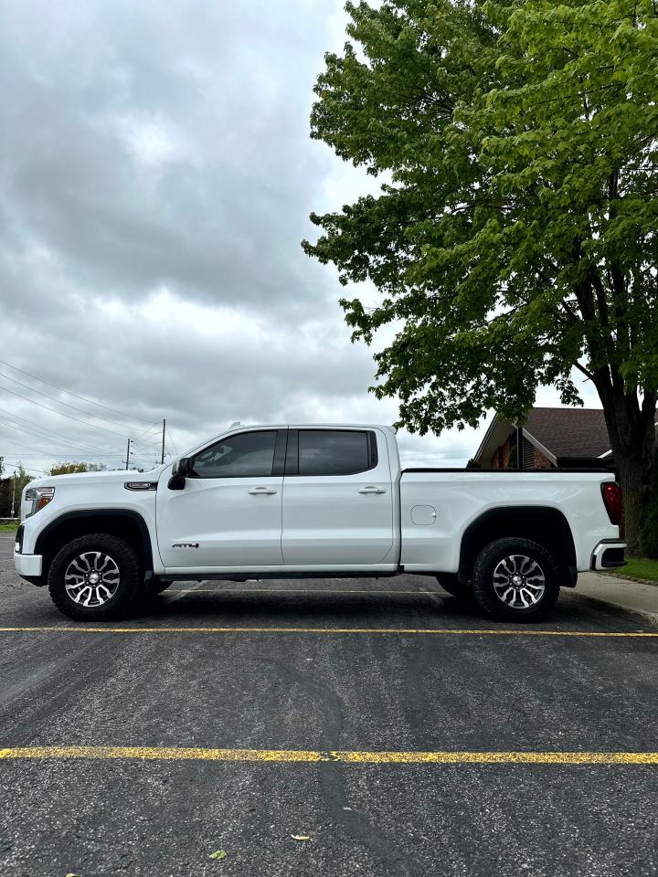 2022 GMC Sierra 1500 AT4 - Photo #10