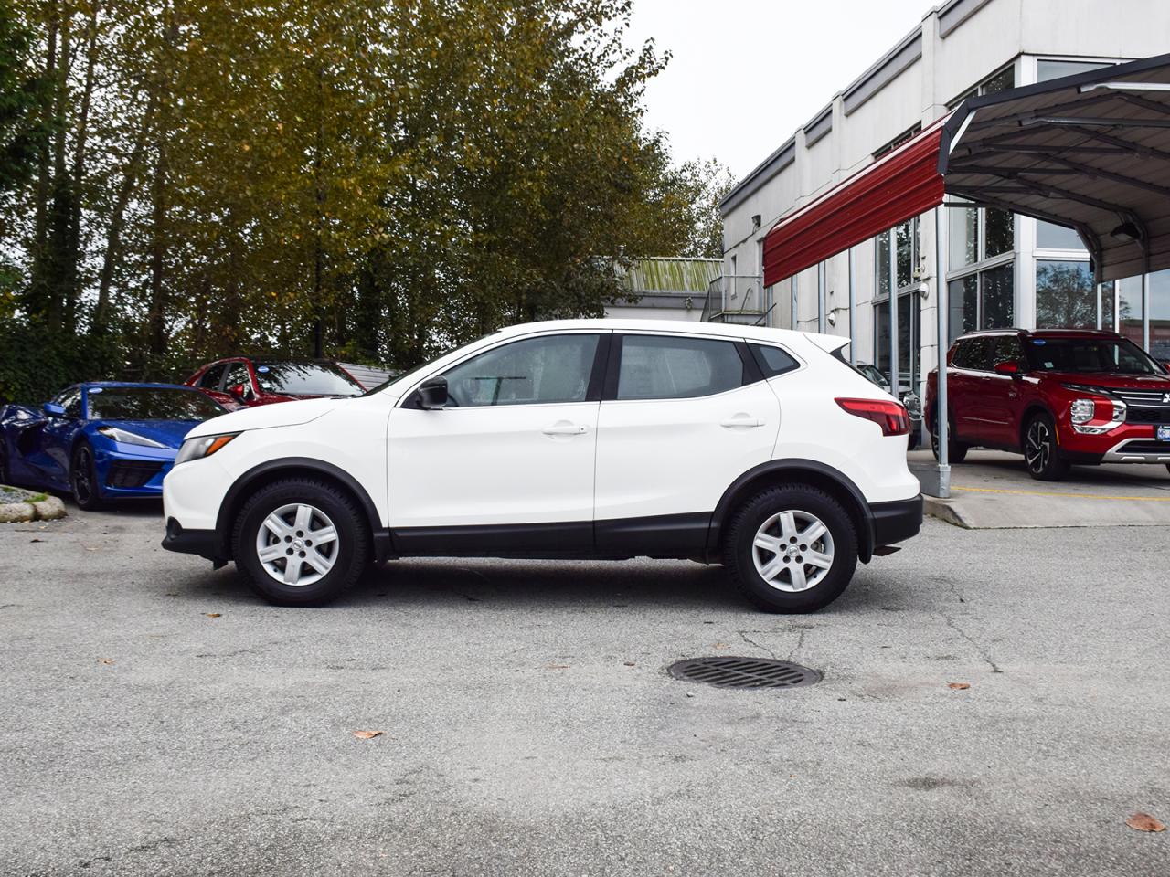 Used 2017 Nissan Qashqai S - Manual Transmission, Backup Camera for sale in Coquitlam, BC