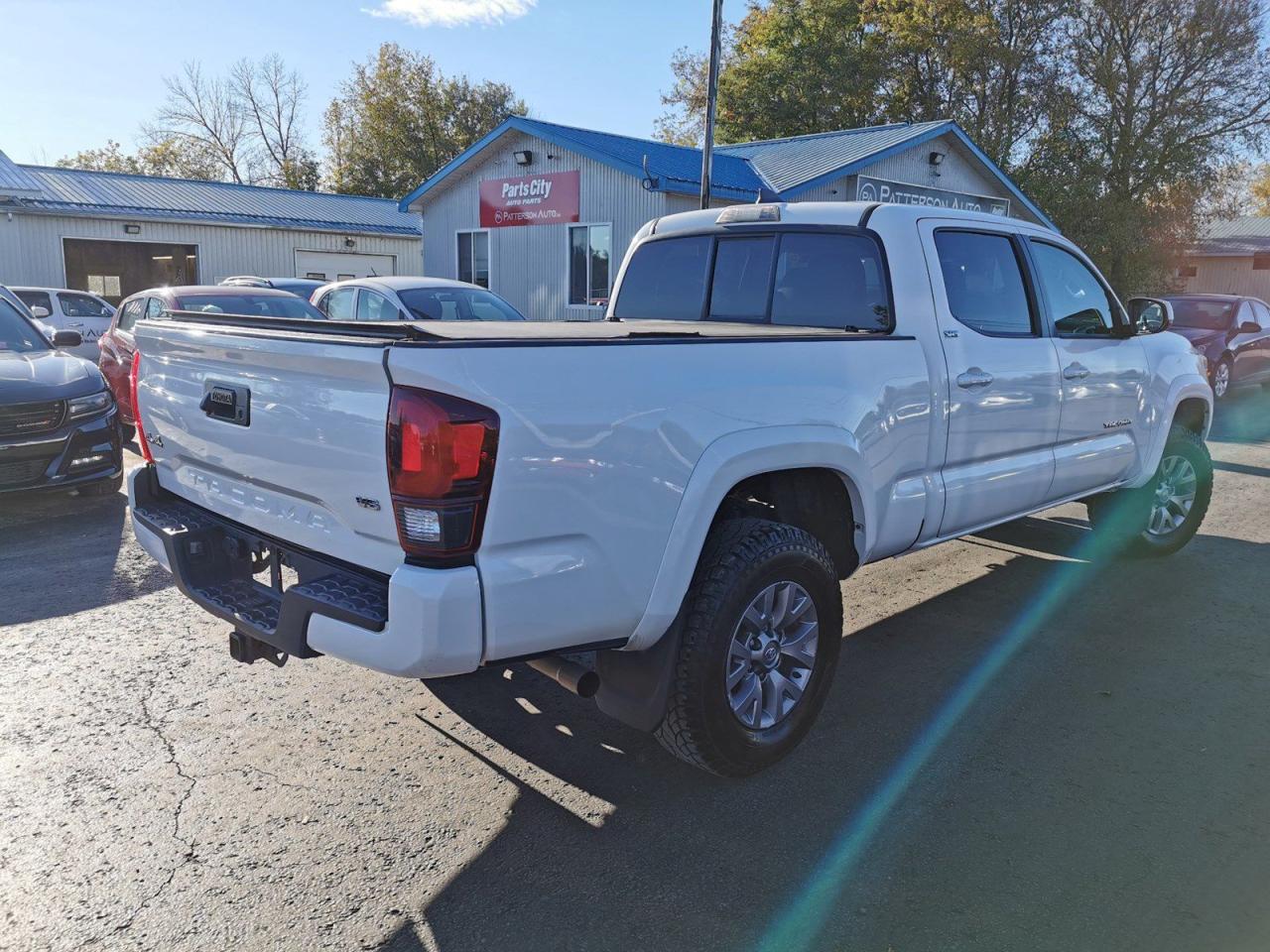 2019 Toyota Tacoma SR5 4X4 - Photo #5