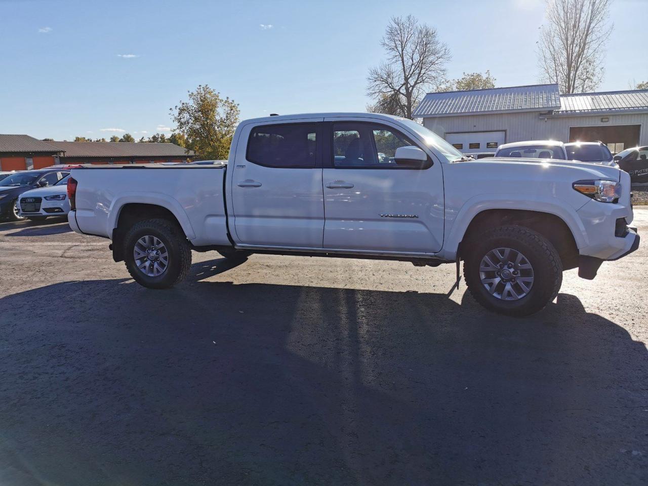 2019 Toyota Tacoma SR5 4X4 - Photo #6