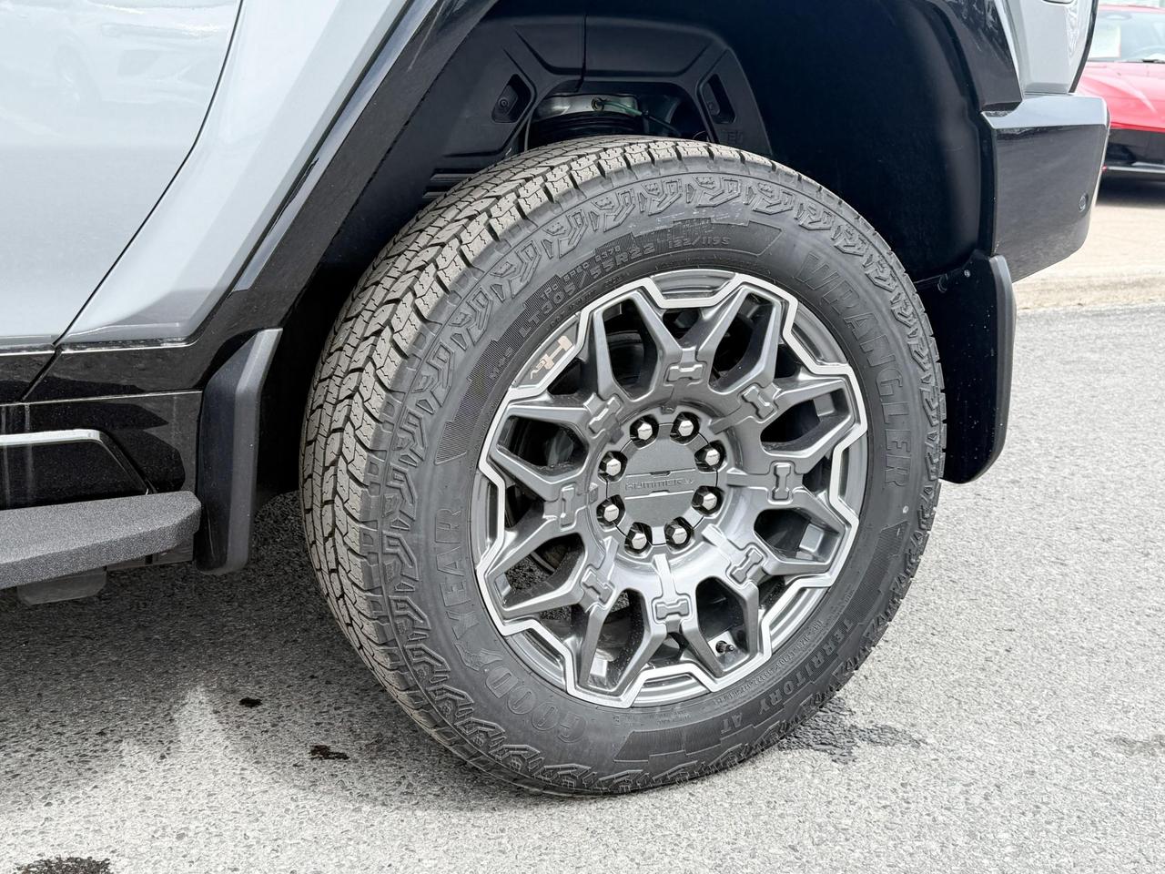 2025 GMC HUMMER EV SUV 3X FULLY ELECTRIC WITH REMOTE START/ENTRY, HEATED SEATS, HEATED STEERING WHEEL, VENTILATED SEATS, INFINITY ROOF, SUPER CRUISE, HITCH GUIDANCE, HD SURROUND VISION Photo
