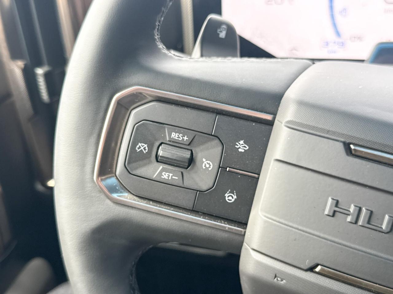 2025 GMC HUMMER EV SUV 3X FULLY ELECTRIC WITH REMOTE START/ENTRY, HEATED SEATS, HEATED STEERING WHEEL, VENTILATED SEATS, INFINITY ROOF, SUPER CRUISE, HITCH GUIDANCE, HD SURROUND VISION Photo