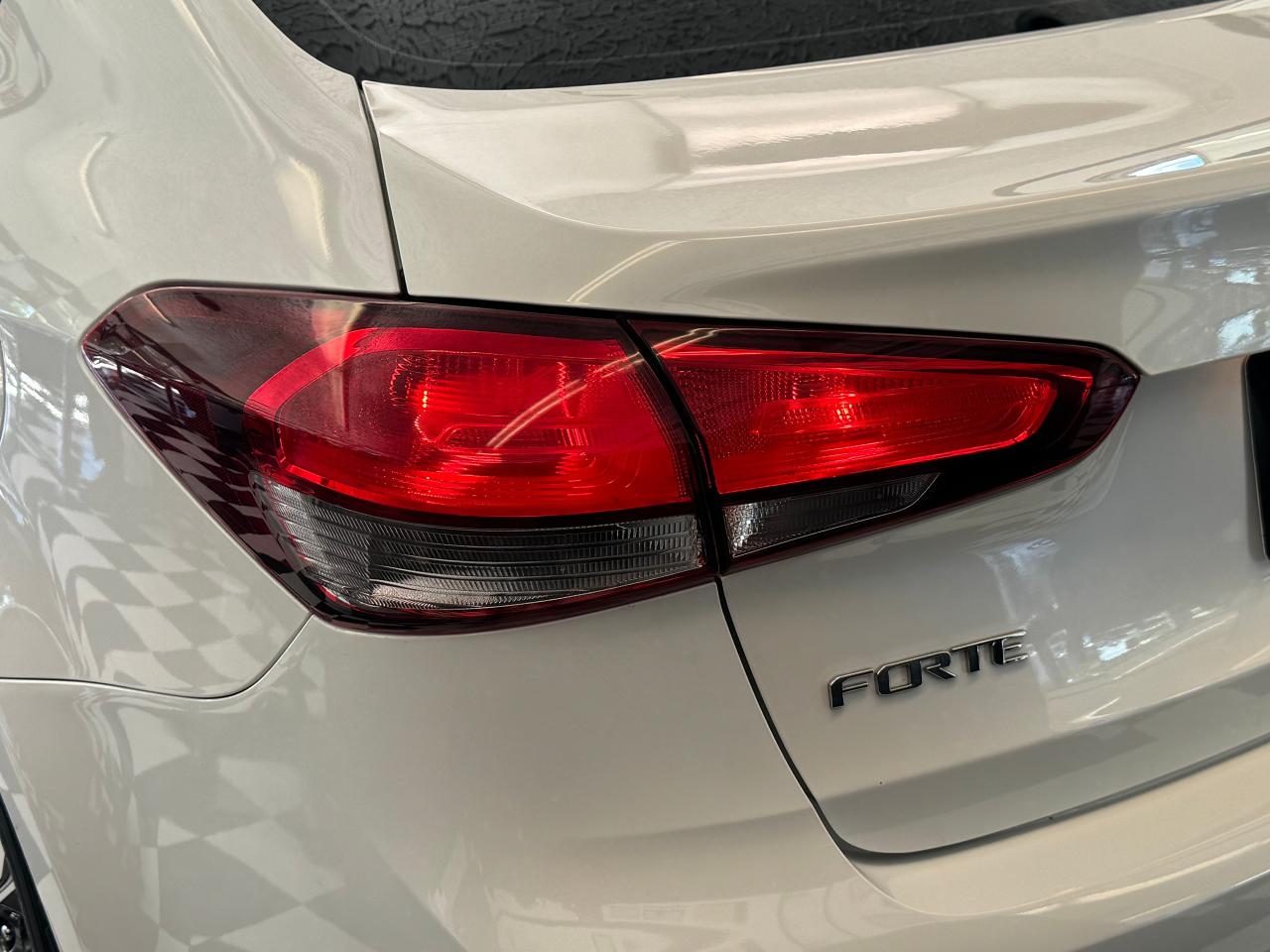 2018 Kia Forte LX+New Brakes+ApplePlay+Heated Seats+CLEAN CARFAX - Photo #59