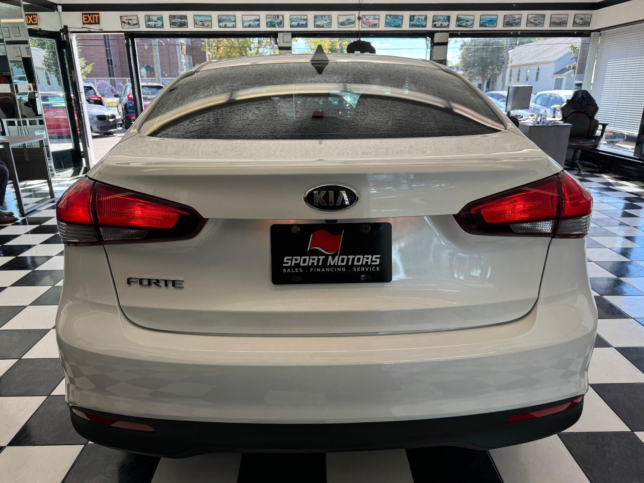 2018 Kia Forte LX+New Brakes+ApplePlay+Heated Seats+CLEAN CARFAX - Photo #5