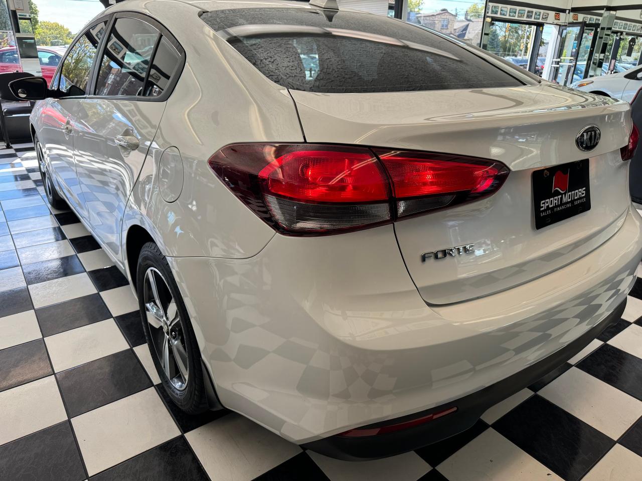 2018 Kia Forte LX+New Brakes+ApplePlay+Heated Seats+CLEAN CARFAX - Photo #35