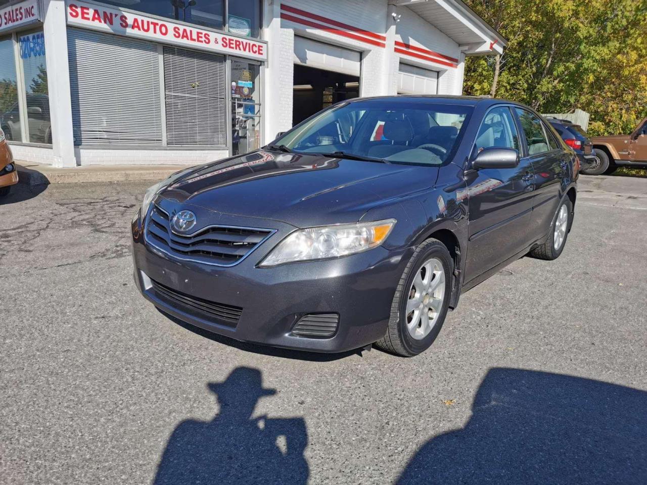 Used 2011 Toyota Camry LE for sale in Ottawa, ON