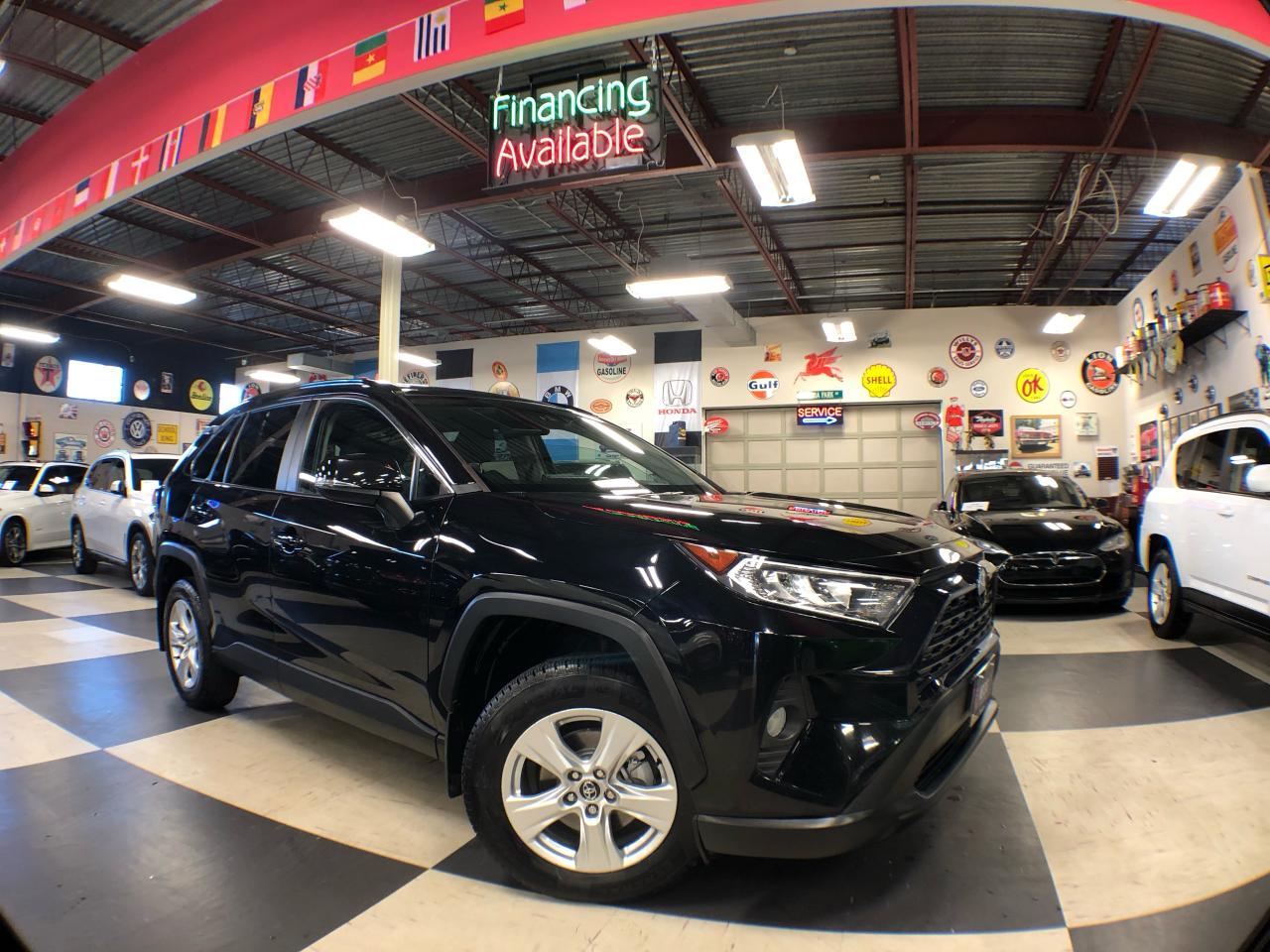 Used 2019 Toyota RAV4 XLE P/SUNROOF A/CARPLAY LANE/ASSIST B/SPOT CAMERA for sale in North York, ON