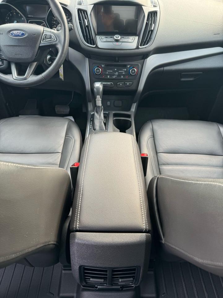 2017 Ford Escape SE - Photo #19
