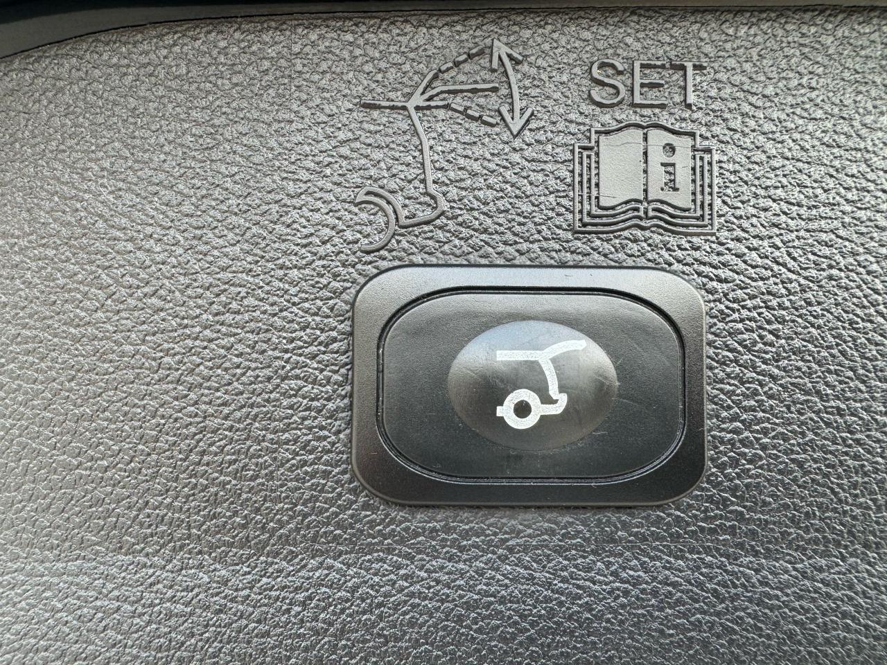 2017 Ford Escape SE - Photo #23