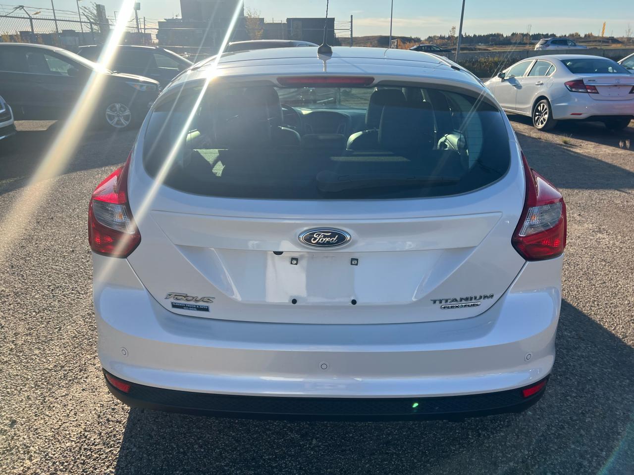 2012 Ford Focus Titanium Leather Sun Roof Heated Seats+ - Photo #5