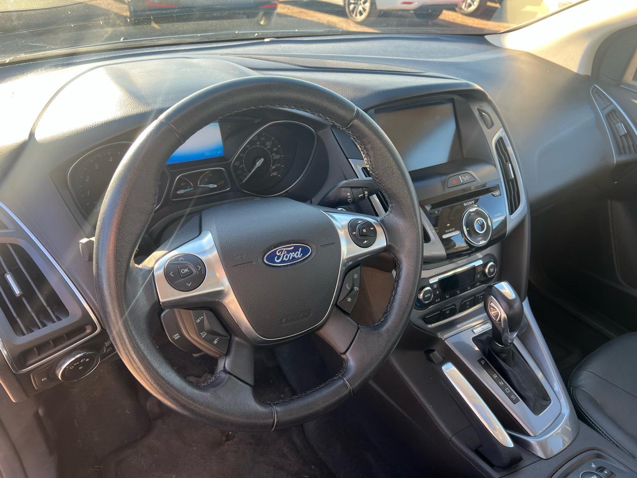 2012 Ford Focus Titanium Leather Sun Roof Heated Seats+ - Photo #13