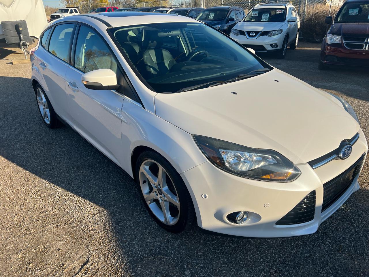 2012 Ford Focus Titanium Leather Sun Roof Heated Seats+ - Photo #8