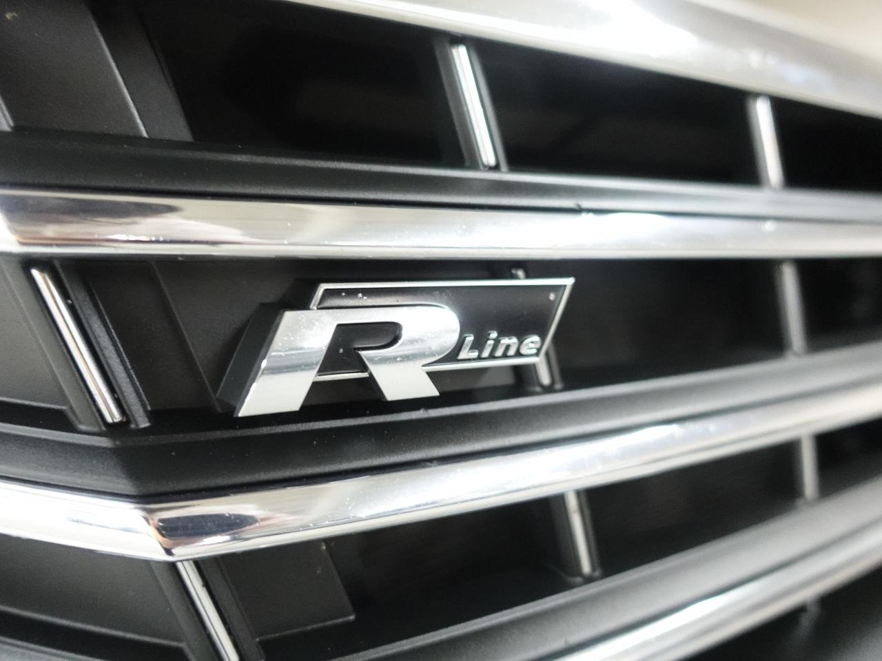2020 Volkswagen Passat EXECLINE | R-LINE | Nav | Leather | Sunroof | BSM