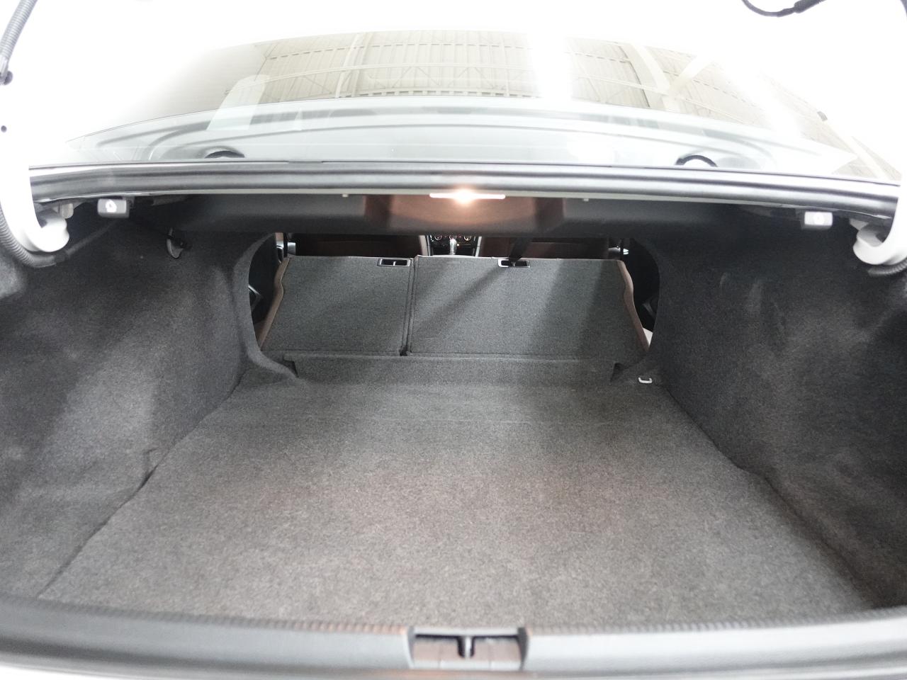 2020 Volkswagen Passat EXECLINE | R-LINE | Nav | Leather | Sunroof | BSM