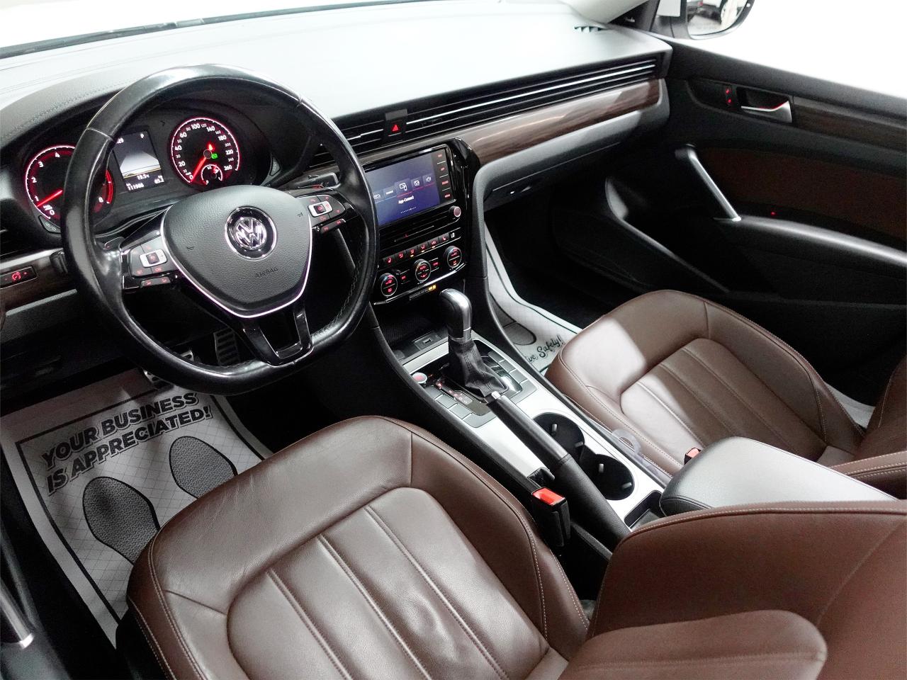2020 Volkswagen Passat EXECLINE | R-LINE | Nav | Leather | Sunroof | BSM