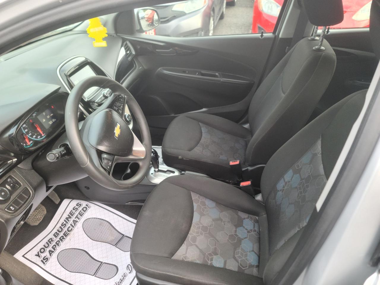 2017 Chevrolet Spark LT, AUTO, REAR VIEW CAMERA, BLUETOOTH, 76 KM - Photo #11