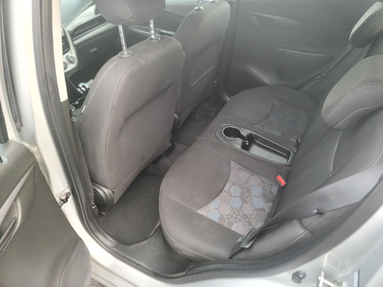2017 Chevrolet Spark LT, AUTO, REAR VIEW CAMERA, BLUETOOTH, 76 KM - Photo #10