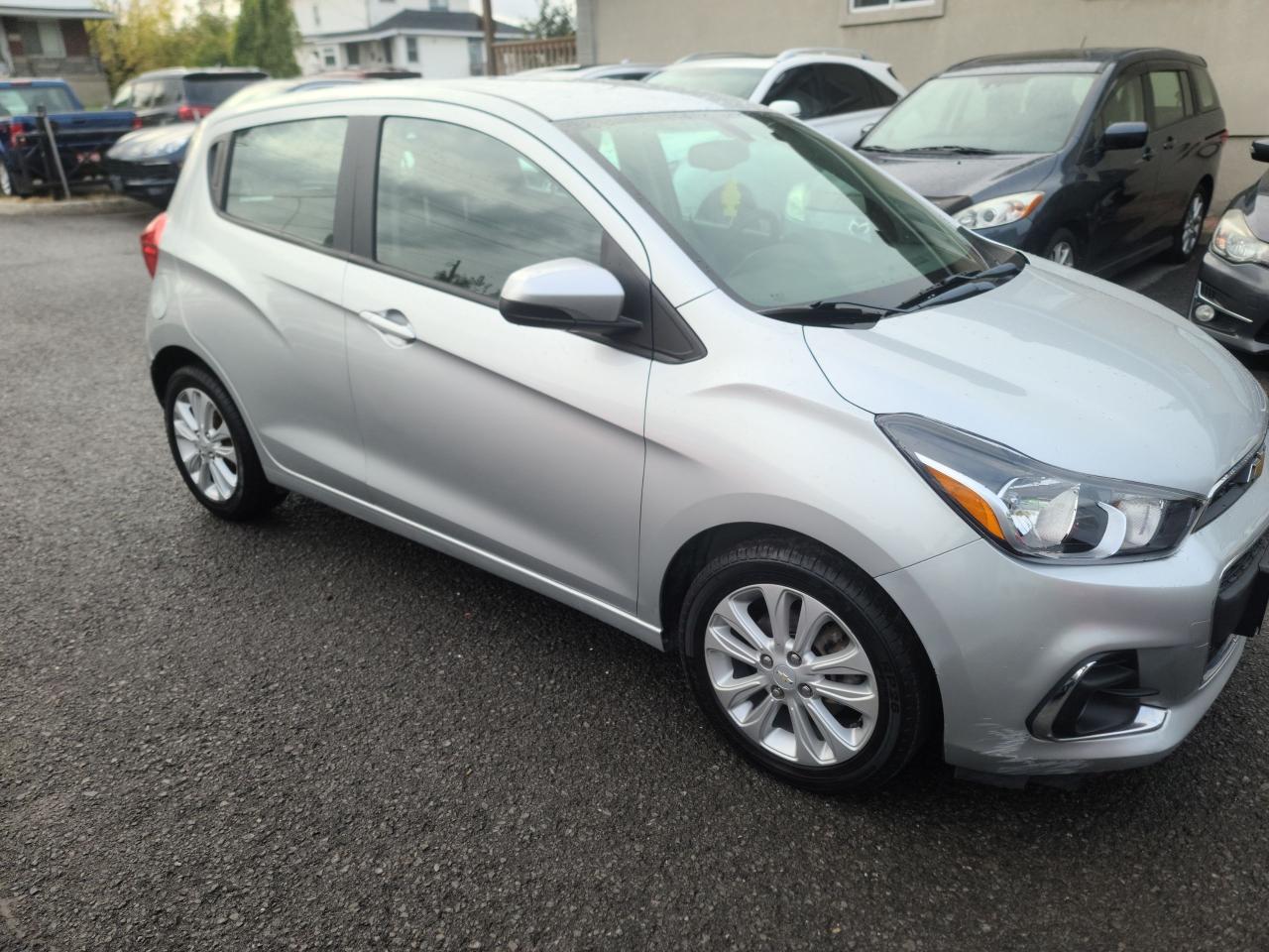 2017 Chevrolet Spark LT, AUTO, REAR VIEW CAMERA, BLUETOOTH, 76 KM - Photo #3