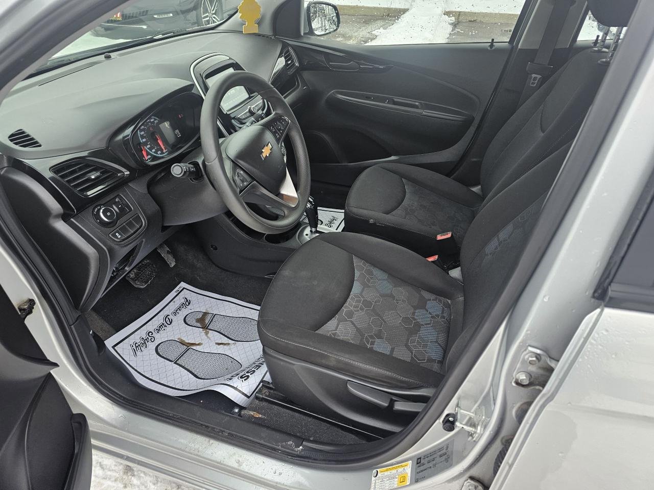 2017 Chevrolet Spark LT, AUTO, REAR VIEW CAMERA, BLUETOOTH, 76 KM Photo