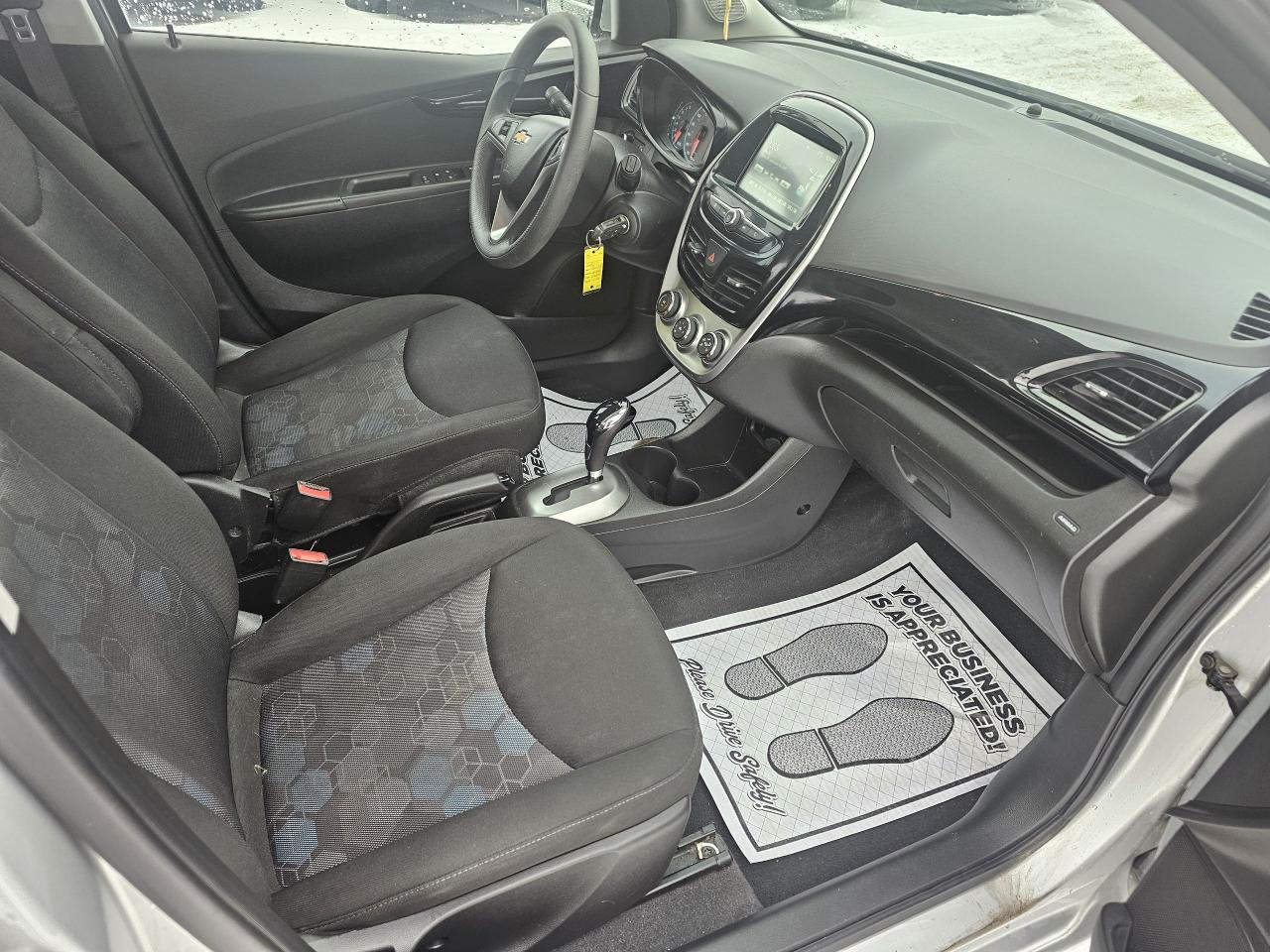 2017 Chevrolet Spark LT, AUTO, REAR VIEW CAMERA, BLUETOOTH, 76 KM Photo