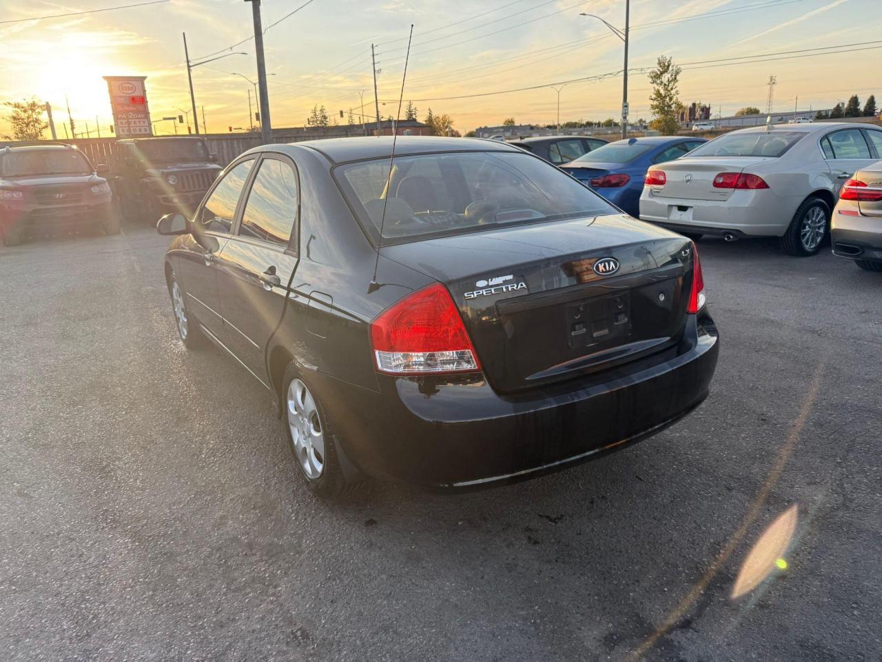 2008 Kia Spectra LX, AUTO, 4 CYL, ONLY 153KMS, AS IS SPECIAL - Photo #3